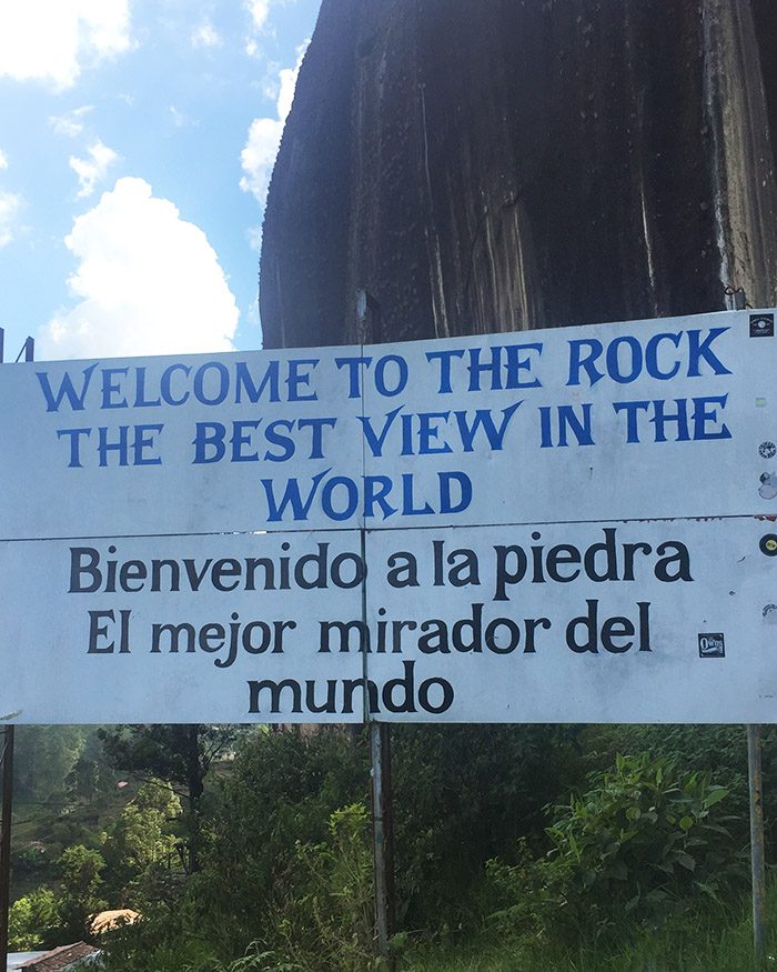 sign at la piedra guatape colombia