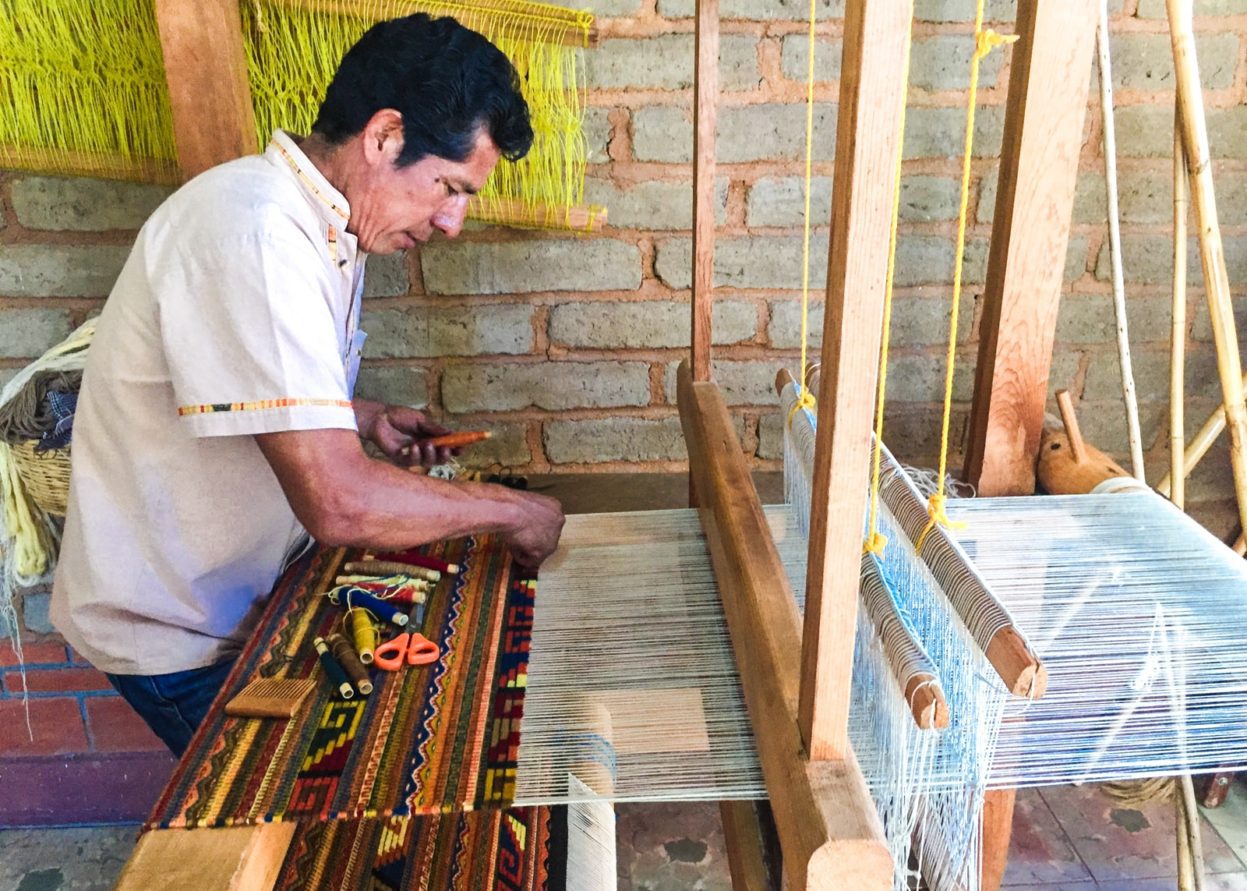 zapotec weaving in teotitlan del valle