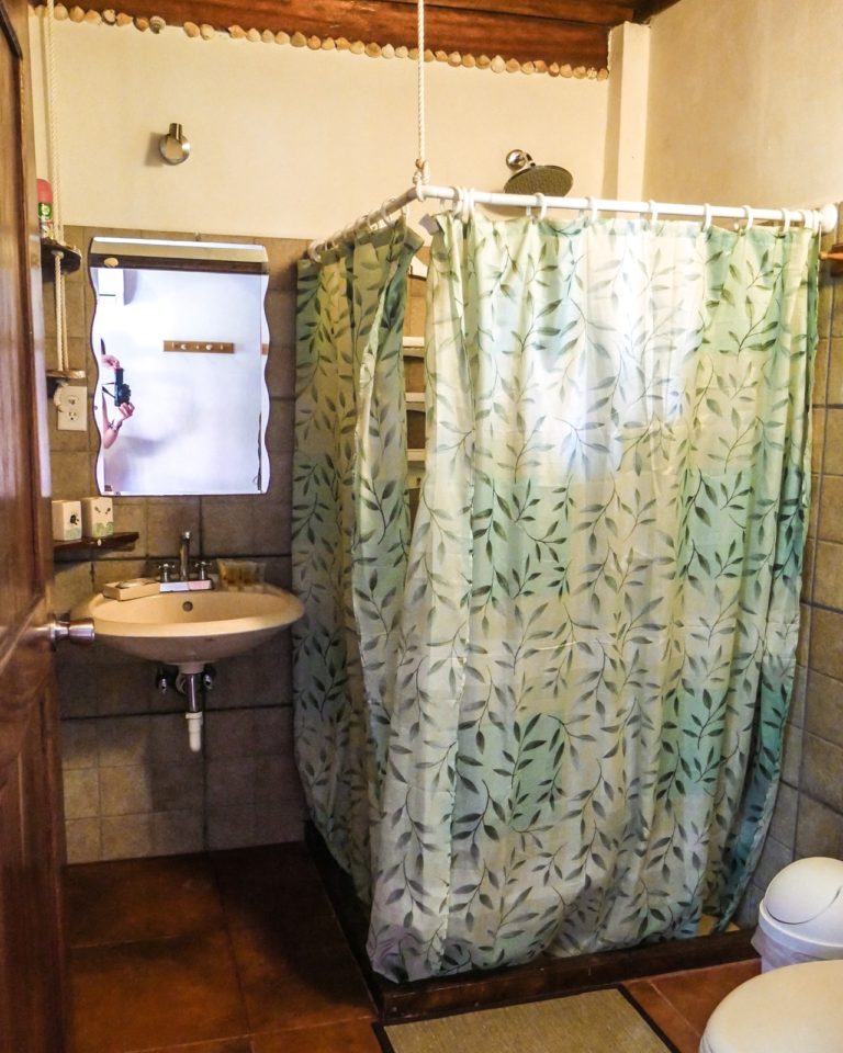 shower naturalmente hotel las lajas shower naturalmente hotel las lajas
