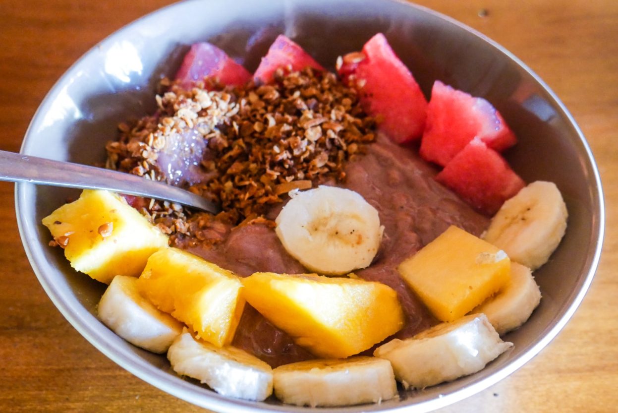 cambutal breakfast acai bowl