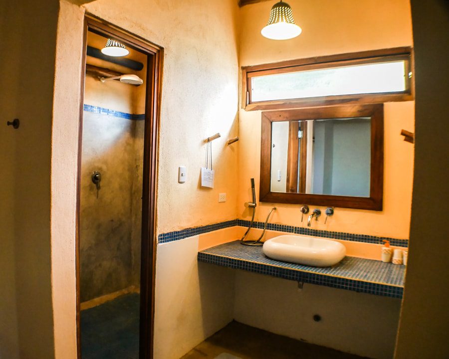 casa lajagua bathroom