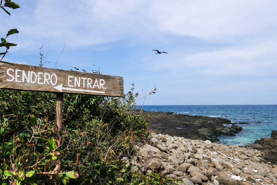 isla iguana sendero hike