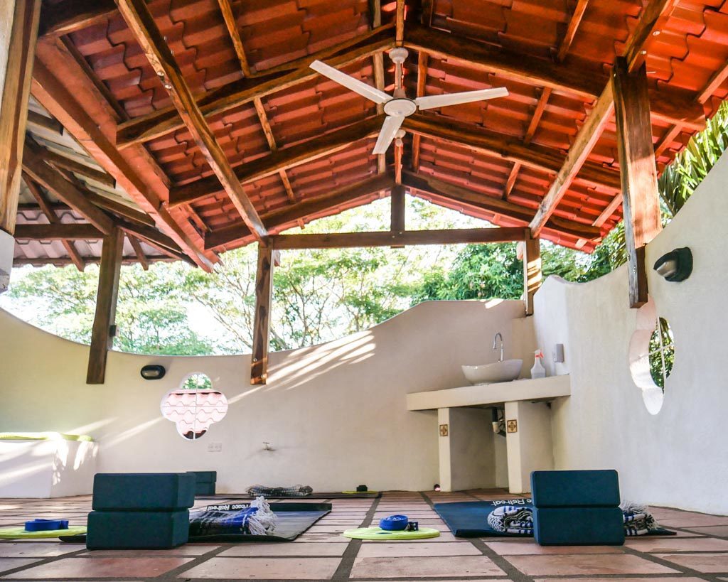 yoga retreat costa rica