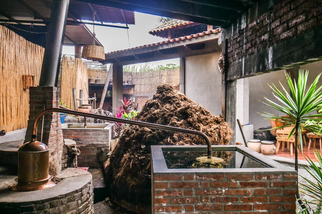 oaxaca mezcal distillery