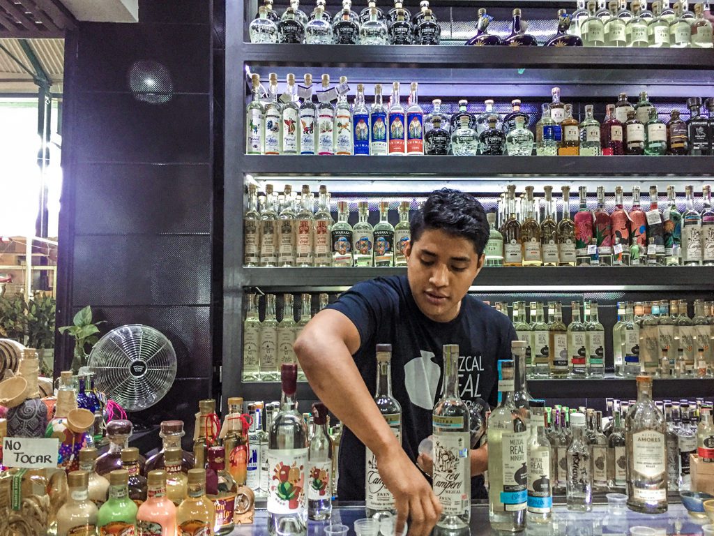 mezcal mercado benito juarez