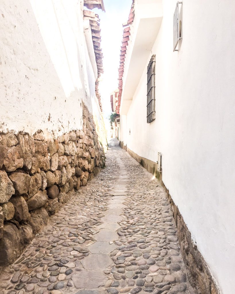 winding streets in san blas cusco
