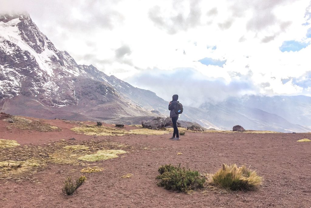 rainbow mountain trek