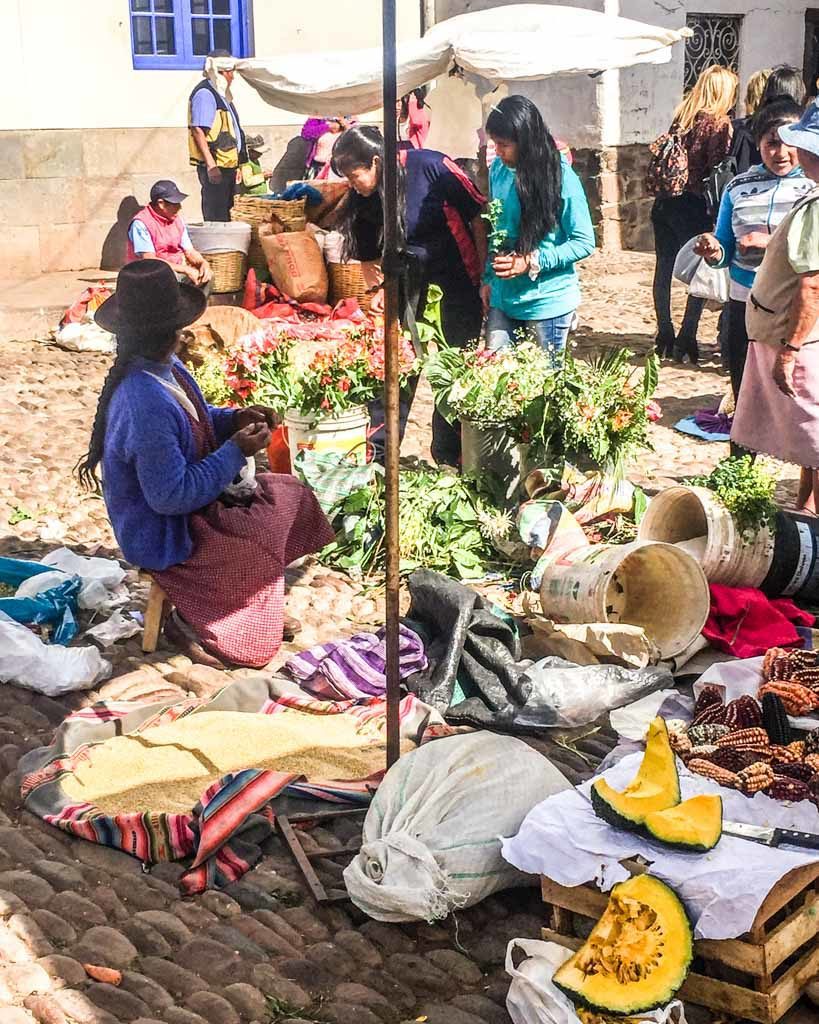 pisac market sunday what to do in cusco