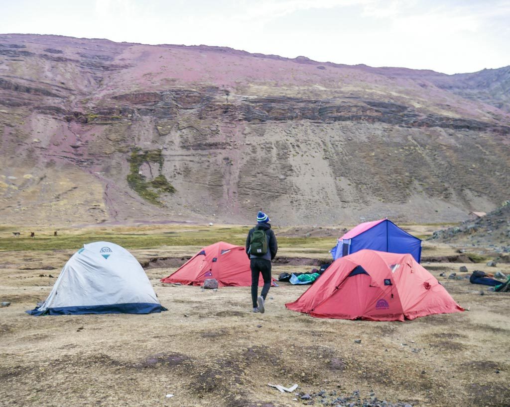 campsite rainbow mountain trek