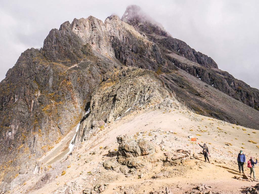 rainbow mountain trek