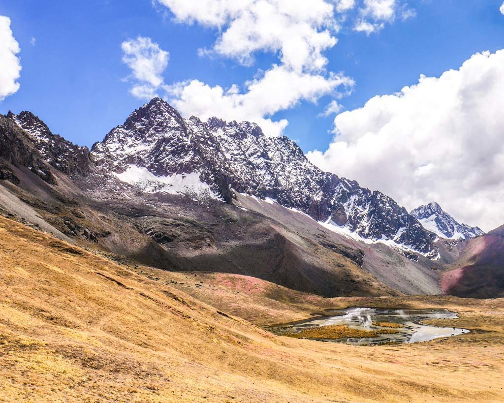 rainbow mountain trek