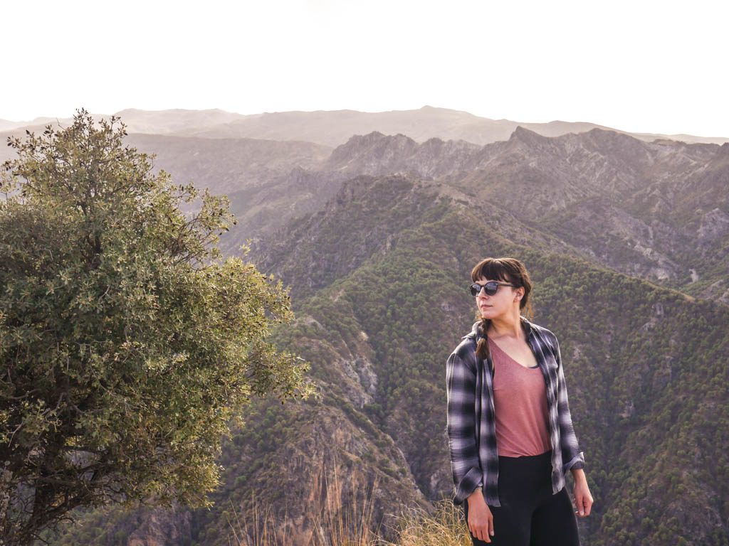 hiking sierra nevada mountains