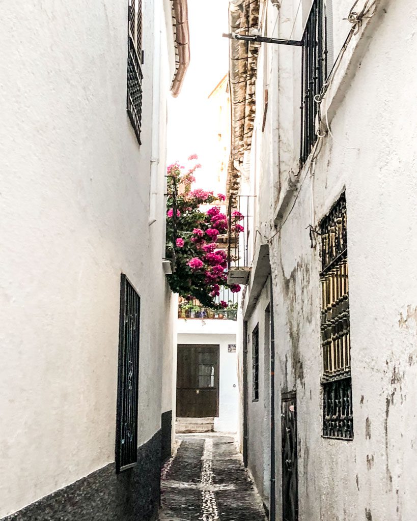 albaicin street what to do in granada