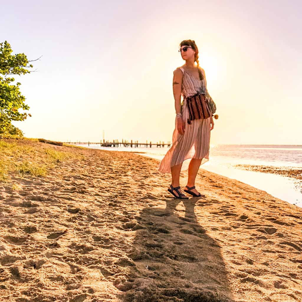 roatan travel beach in sandy bay