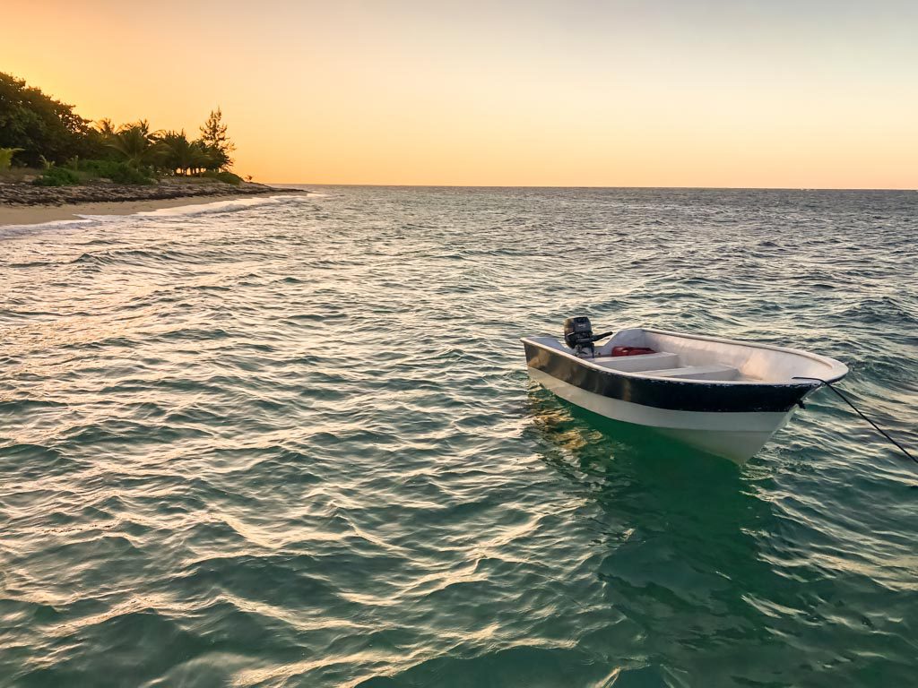 roatan vacation sunset