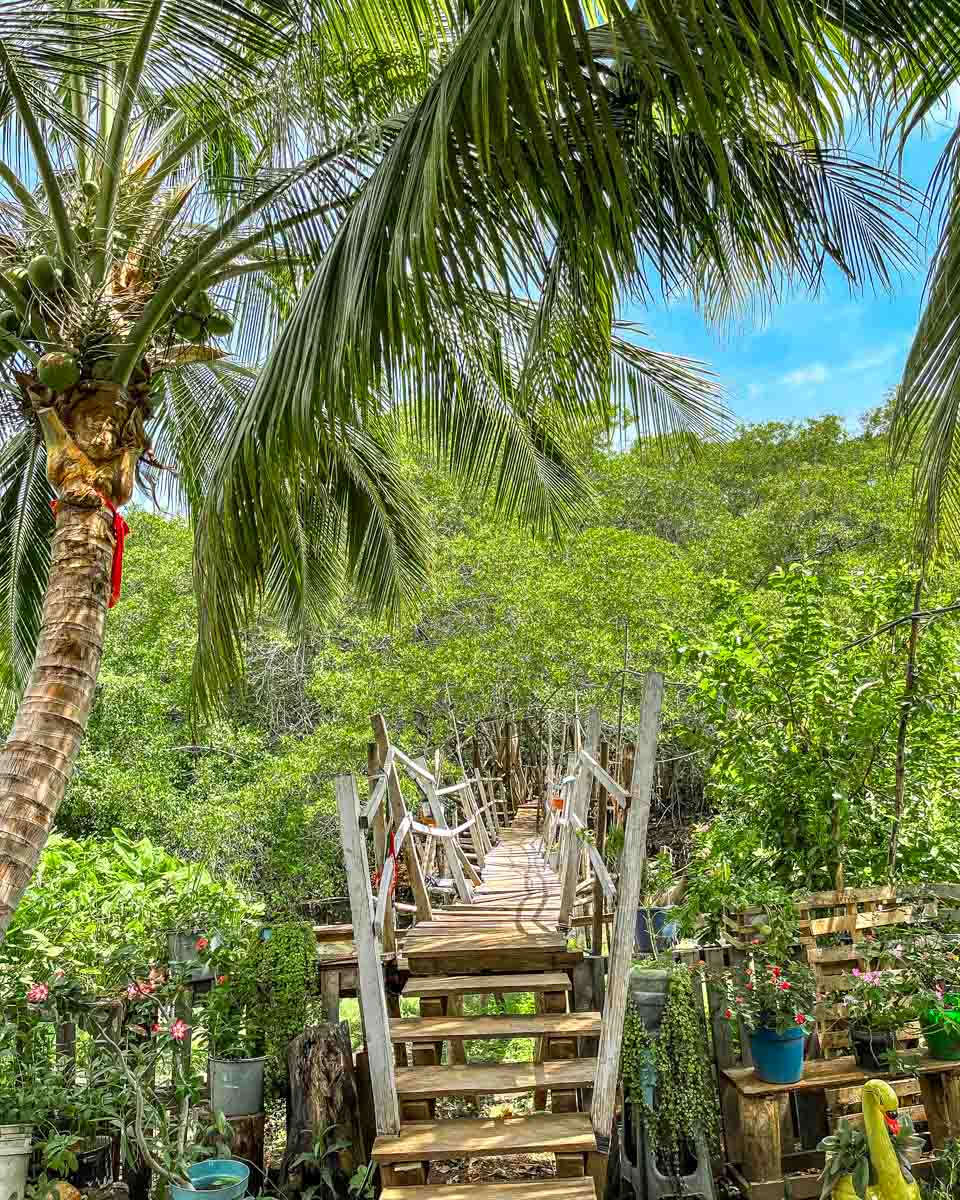 rancho las margaritas puerto escondido restaurants