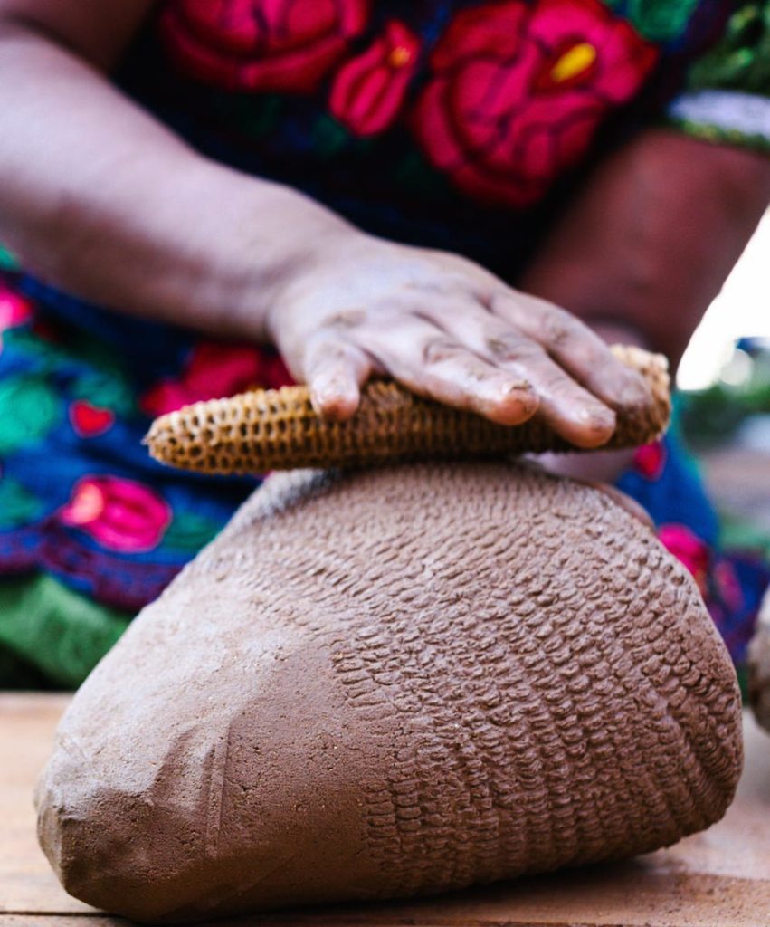 oaxaca artisan tours making of an olla by linda campos thread caravanLR