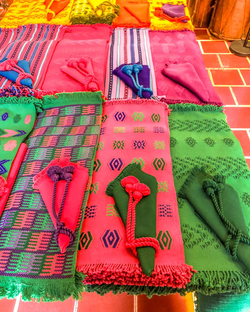 colibri antigua colorful textiles