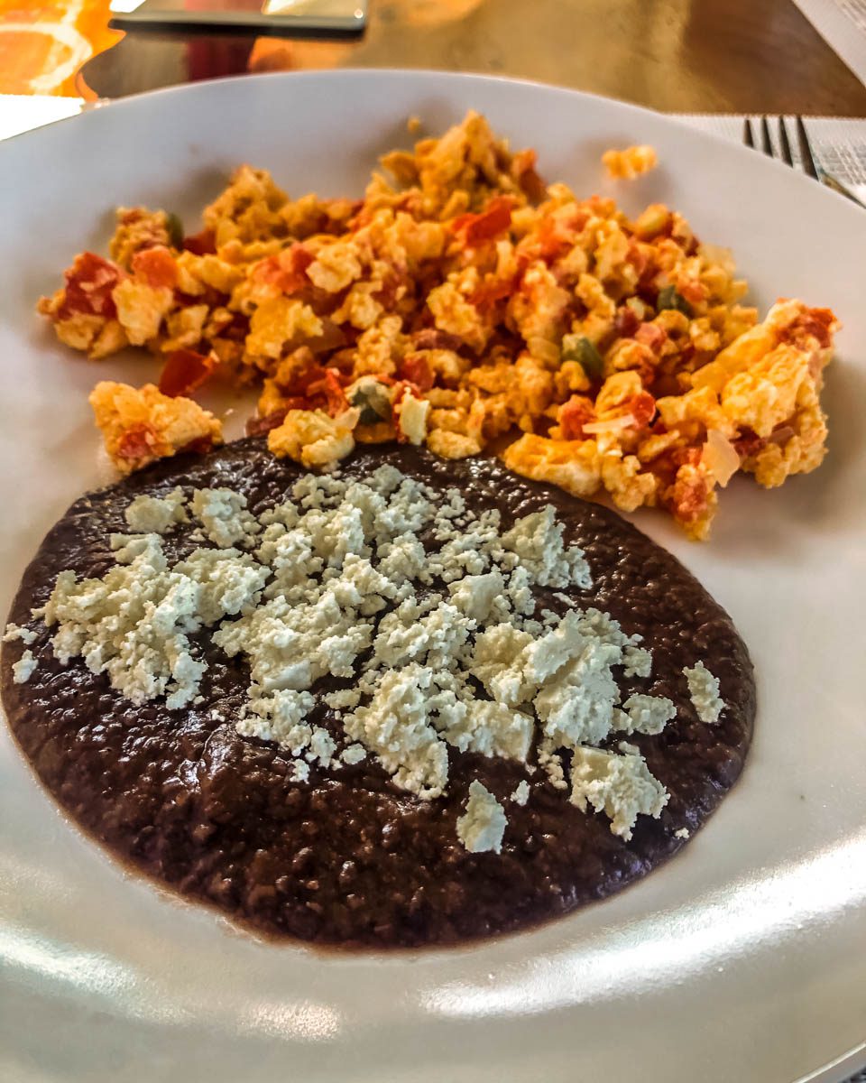 mexico vacation rental huevos mexicanos breakfast bianni beuu