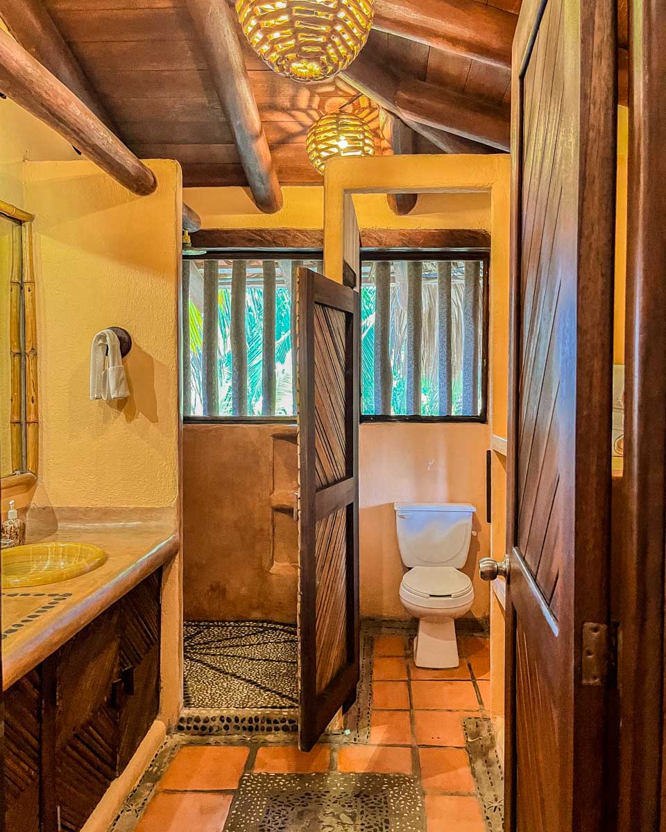 bathroom at puerta paraiso zihuatanejo
